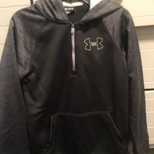 Under Armour Shirts & Tops - UA youth medium pullover Under Armour Shirts & Tops - UA youth medium pullover